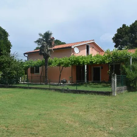 Nespola Villa